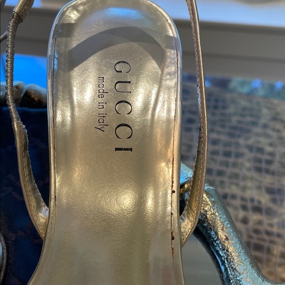 Gucci Metallic Gold Heeled Sandals diamond lion head accent - Picture 13 of 13